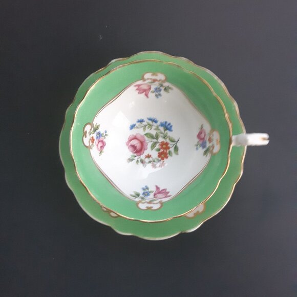 Aynsley Emerald Green Flowers Roses B3052 Pattern Teacup & Saucer England 1930s - Picture 12 of 12